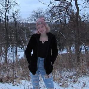 Meet your Posher, Cecelia